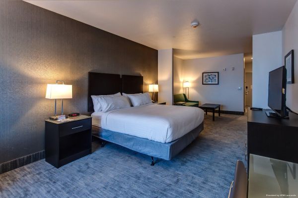 Holiday Inn Express & Suites GATESVILLE - N. FT HOOD (Gatesville)